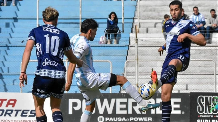 Alvarado dio un paso atrás y fue goleado en Salta